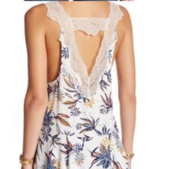 Free People Bellflower  Double V White Tunic - Picture 2 of 3